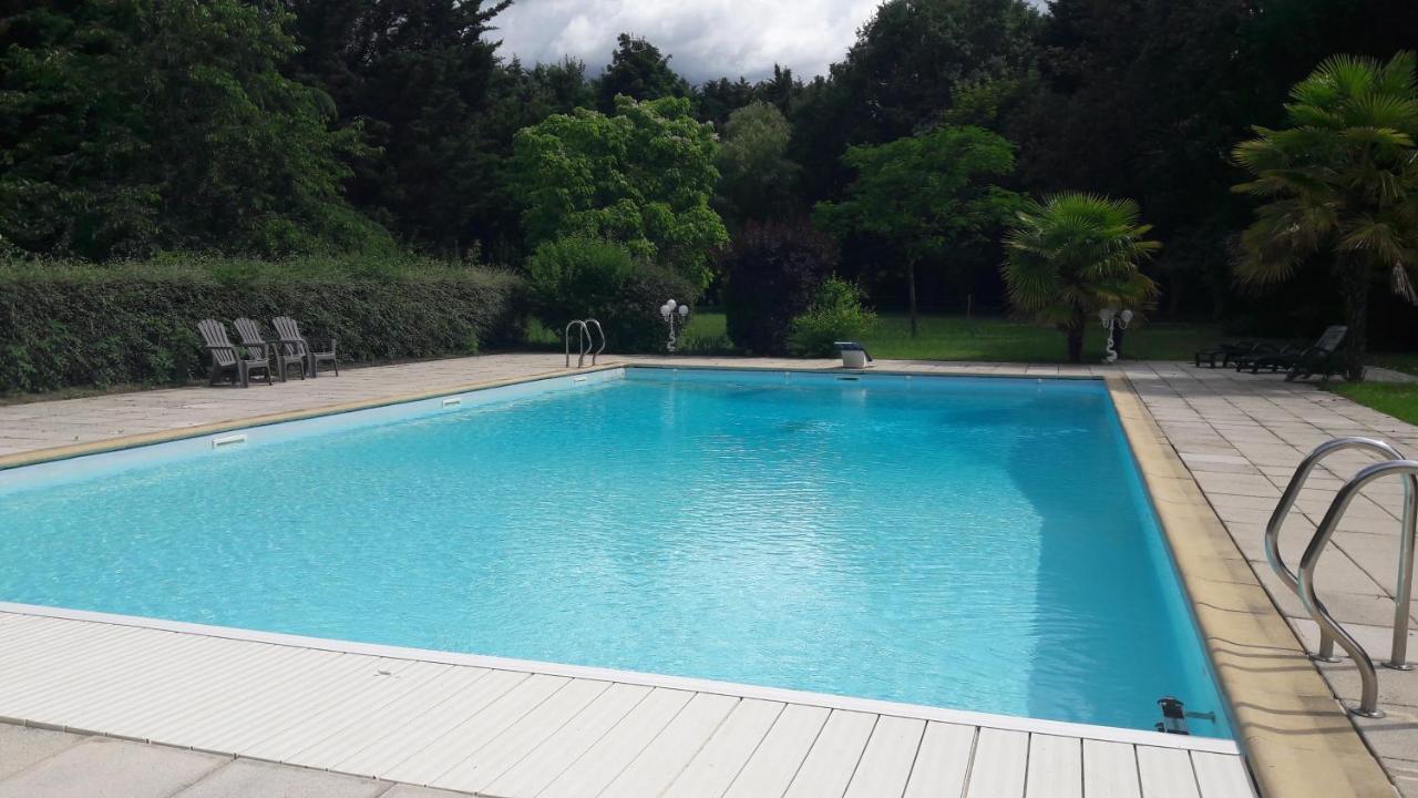 Chez Sally Et Mario Arnage Buitenkant foto